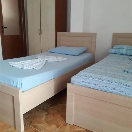 Entire 2007 Appartement *